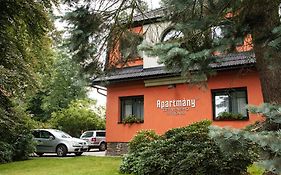 Apartmány U Červeného stromu
